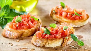 Eier kochen: Leckere Bruschetta mit einem Twist: Festgekochten Eiern