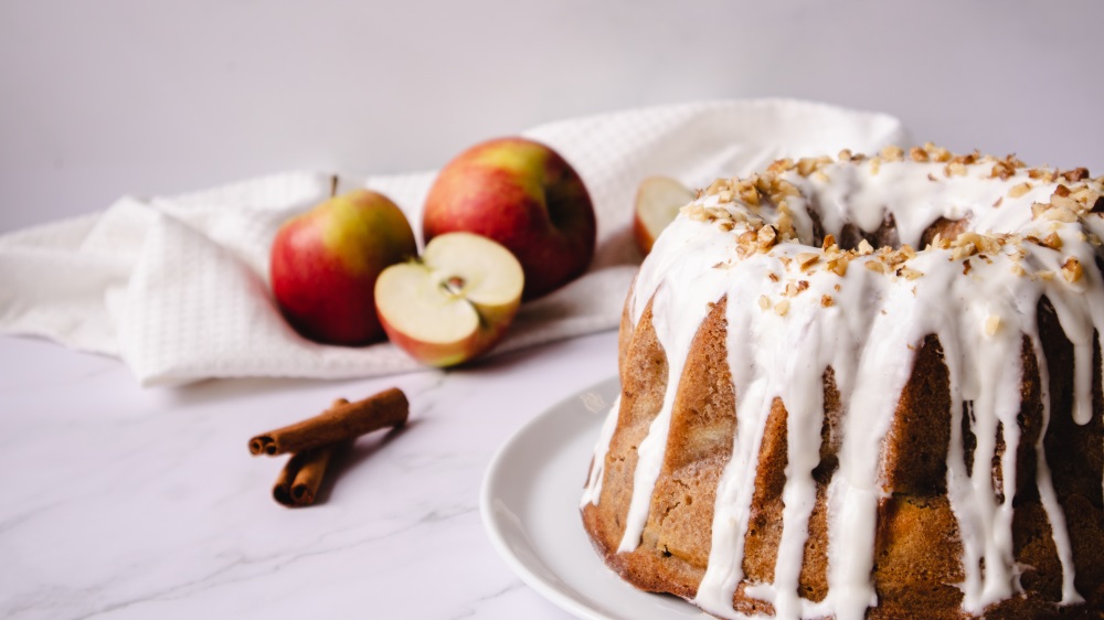 Gugelhupf mit Apfel