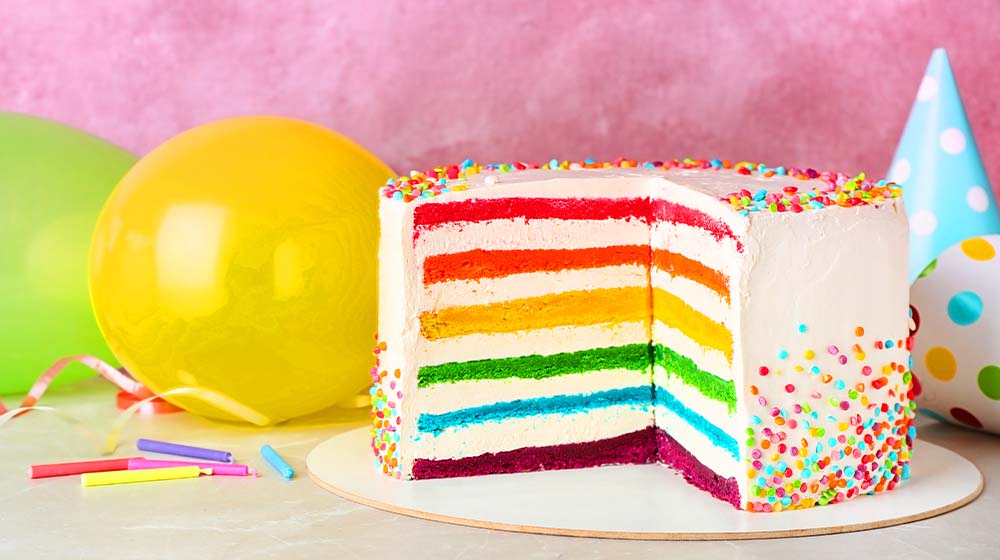 Regenbogentorte mit Buttercreme