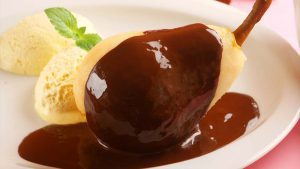 Birne Helene mit selbstgemachter Schokoladensauce