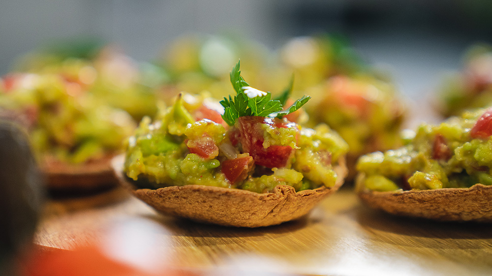 Taco-Cups mit Guacamole