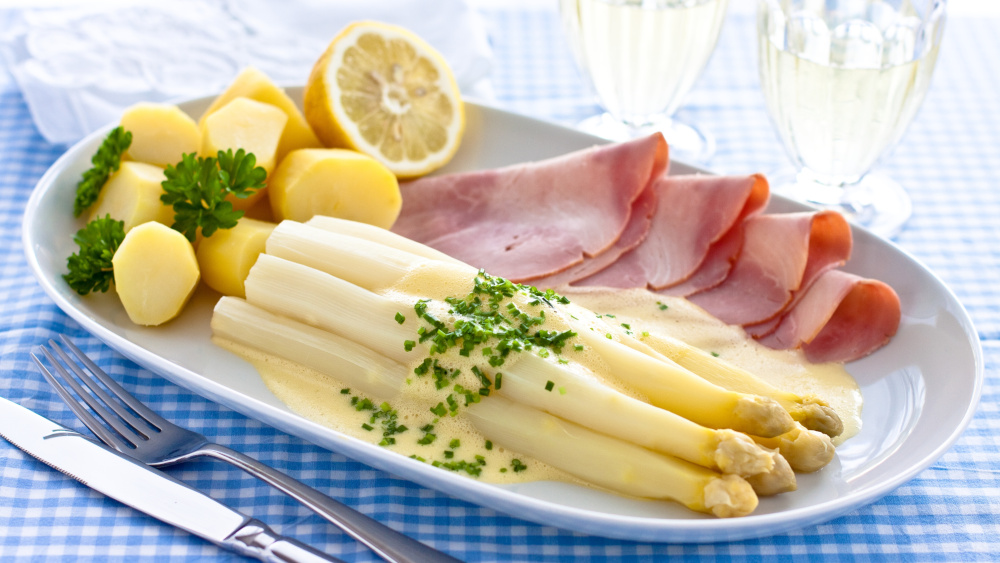 Spargel mit Schinken