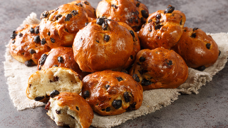 Rosinenbrötchen mit Quark